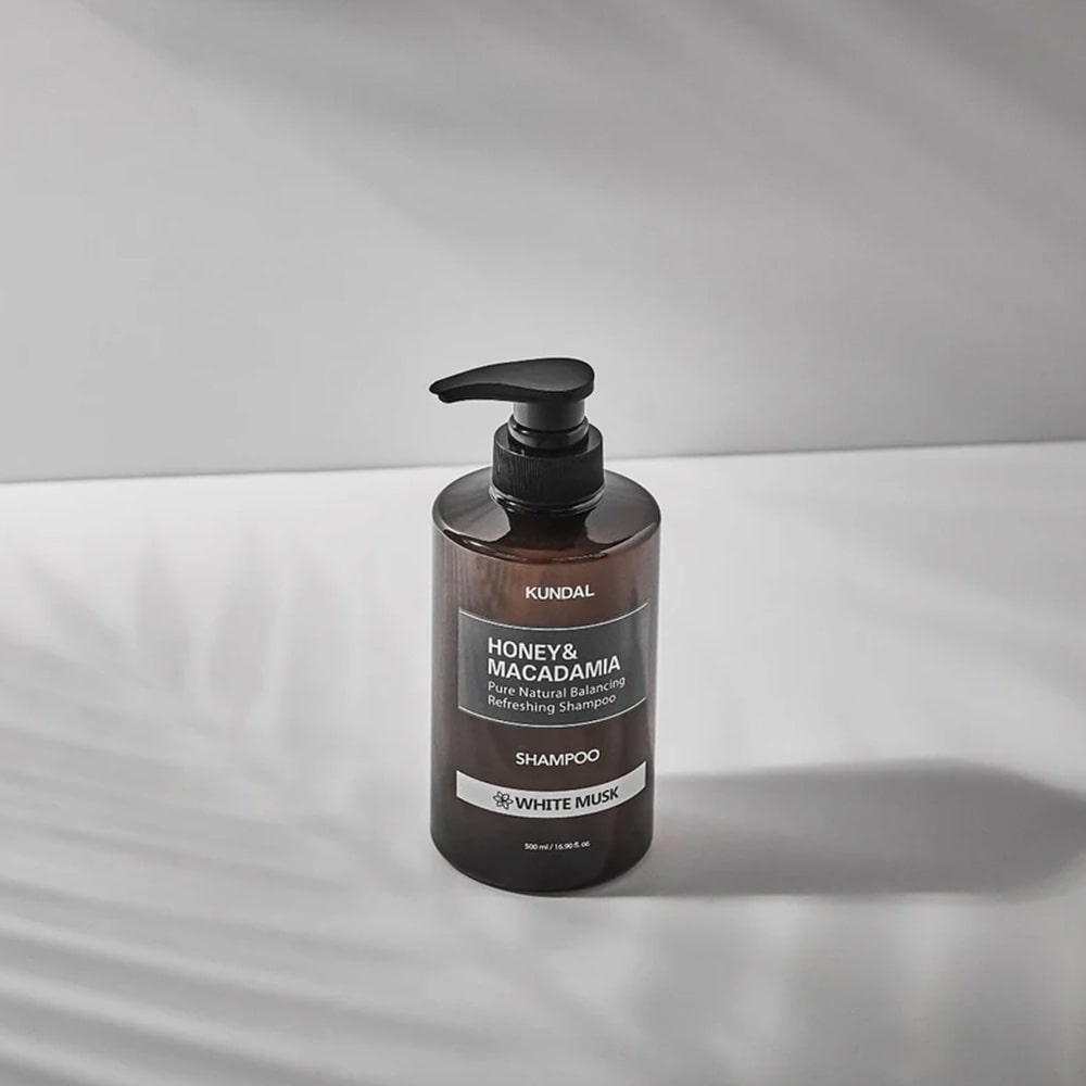 KUNDAL Honey & Macadamia Shampoo White Musk 500ml